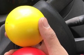 压力球在英雄联盟中的作用是什么？如何正确使用压力球？